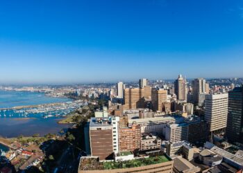 جنوب إفريقيا تجلي 400 في ديربان بعد تهديدات معادية للأجانب