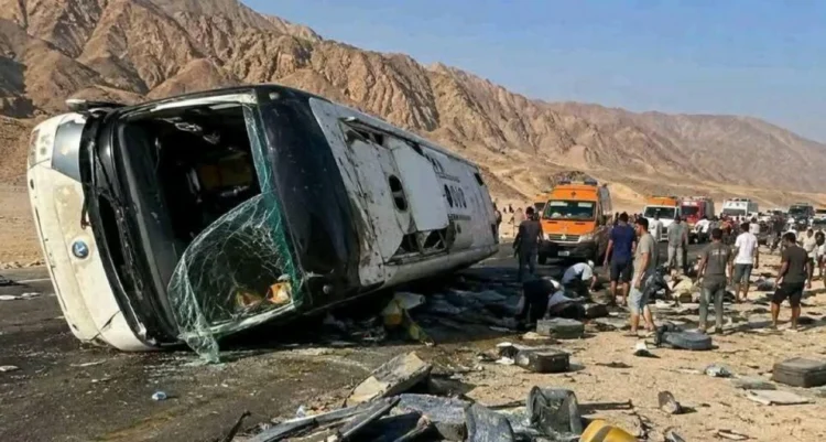 تحطم حافلة
