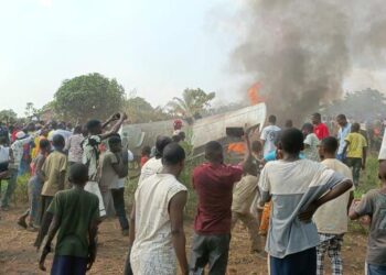 تحطم طائرة بالكونغو الديمقراطية يودي بحياة 15 بينهم ضابطان كبيران